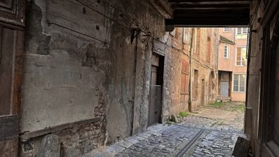 Another glimpse of Chartres
