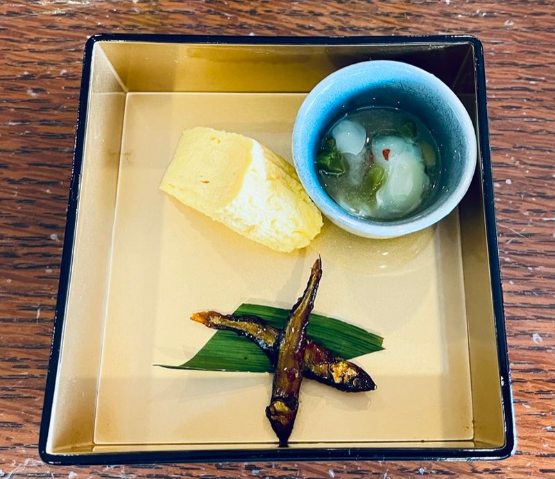 Prsentation typique des plats lors d'un repas au Japon.