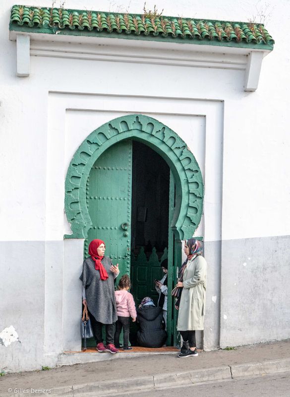 Entre d'une mosque rserve aux femmes et enfants.