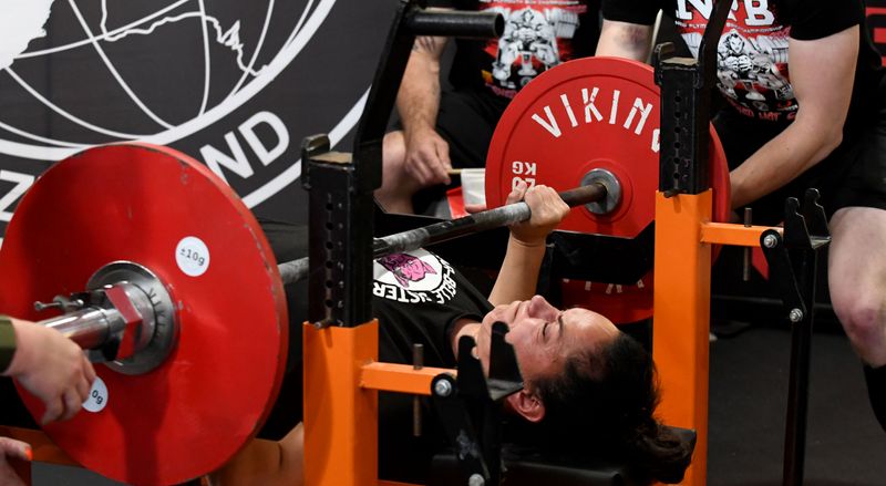 bench press03-12-22124.jpg