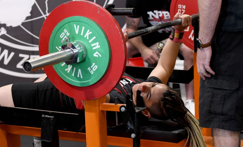 bench press03-12-22125.jpg