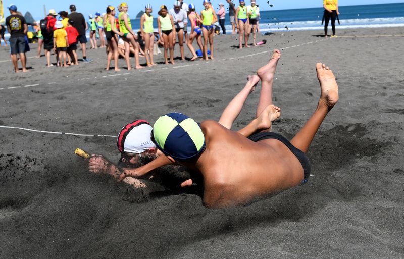 23surflifesaving