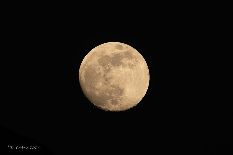 Maan - Moon