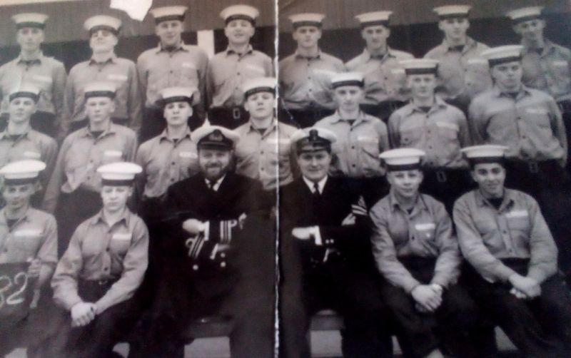 1967, 20TH NOVEMBER - LARRY BOULTON, HAWKE, 282 CLASS, RAY BROWN MIDDLE ROW 3RD FROM RIGHT.jpg