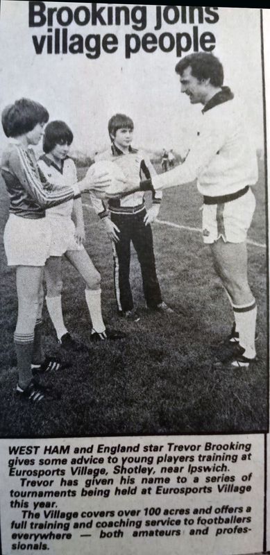 1980-1984 - TREVOR BROOKING MEETING SOME OF THE BOYS TRAINING AT EUROSPORTS SHOTLEY GATE.jpg