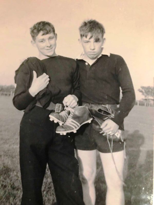 1965 - DENIS HESKETT, 77 RECR., COLLINGWOOD, 224-225 CLASS, 2 WELSH RUGBY PLAYING BOYS.jpg