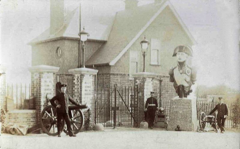 UNDATED - HOSPITAL GATE, POSTCARD POSTED 1906.jpg