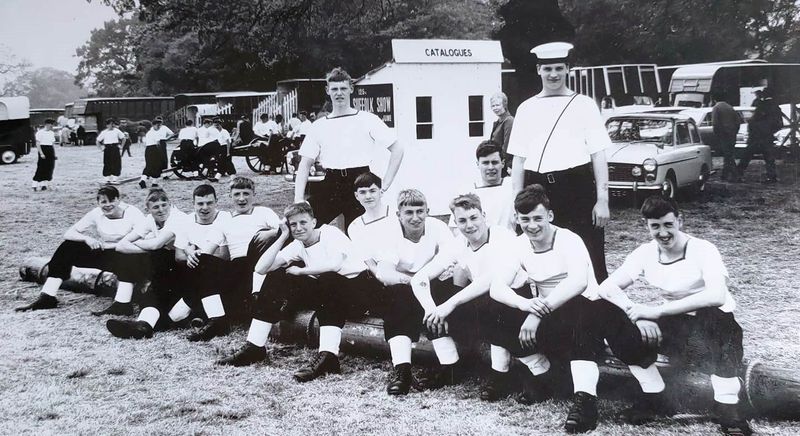 1967-68 - JIM GRANT, RODNEY, 43, MESS, I AM 4TH FROM LEFT, BACK ROW, AT THE SUFFOLK SHOW IN 68.jpg