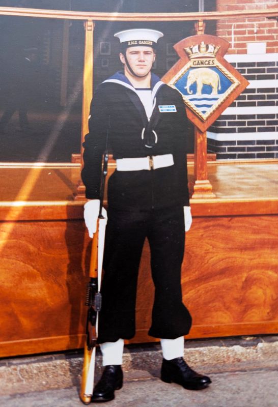 1975, 13TH MAY - ANTHONY HOOPER, 04., JOINED AS MEM2, RETIRED AFTER 32 YRS. AS WOMEW1.jpg