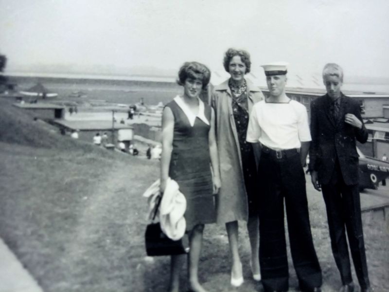 1963, 4TH JUNE - TREVOR BUESNEL, 59 RECR., DRAKE 251 CLASS, 02, FAMILY DAY, WITH MUM, SISTER AND TWIN BROTHER.jpg