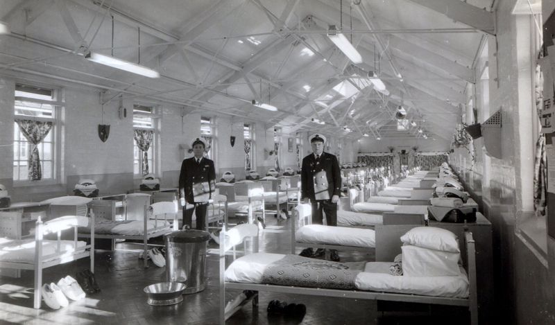 1965, 26TH JULY - MIKE RICHARDSON, 02, 77 RECR., FROBISHER, 34. 140 CLASS, CPO PHILIPS & HARDING.jpg