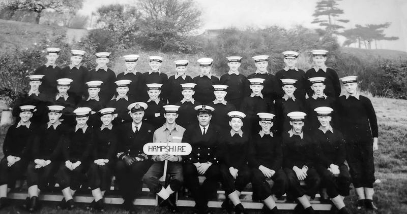 1970, 17TH NOVEMBER - JOHN ELLIOTT, HAMPSHIRE MESS, I AM MIDDLE ROW 4TH FROM RIGHT, PETE ONEILL IS BACK ROW 1ST LEFT.jpg