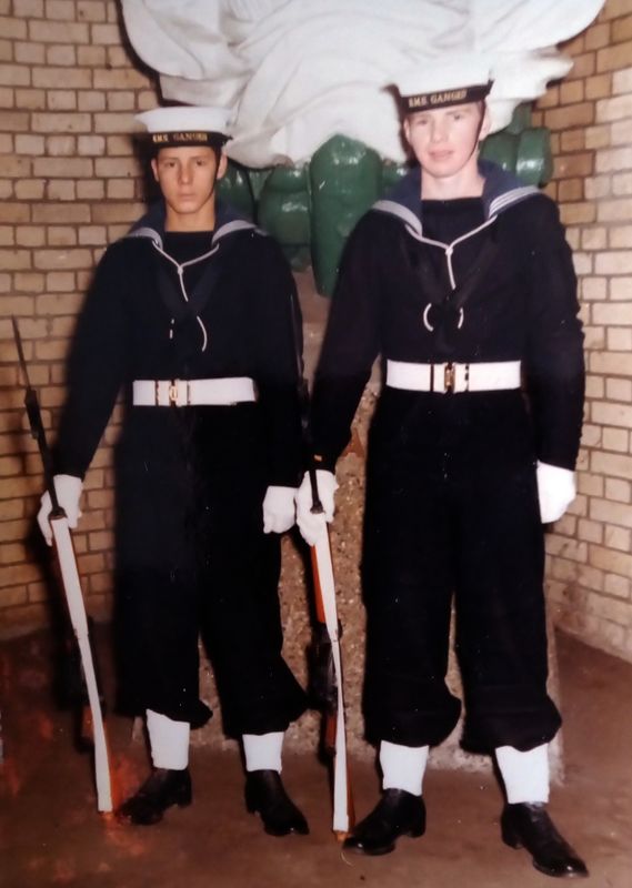 1971, 13TH JULY - PADDY RYAN, HAWKE 40 MESS, I'M ON RIGHT, OTHER JUNIOR UNKNOWN.jpg