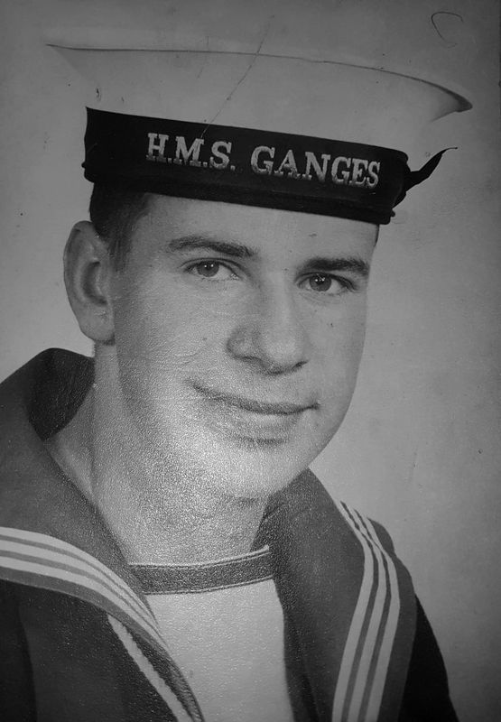 1962, JUNE - TOM BRADY, COLLINGWOOD 71 CLASS, MUG SHOT.jpg