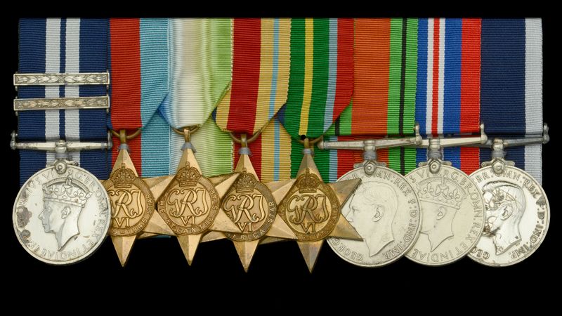 1925, JANUARY - THOMAS ALAND TOPLEY, HIS MEDALS.jpg