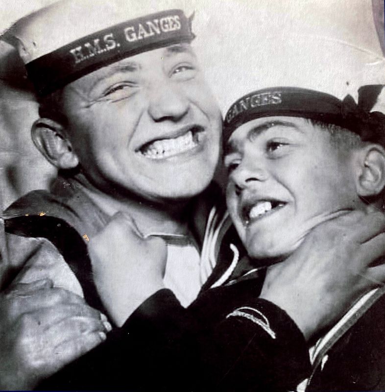 1964, 21ST SEPTEMBER - ALLAN McKENZIE, 04, DUNCAN, SKYLARKING WITH FITZ FITZACKERLY.jpg