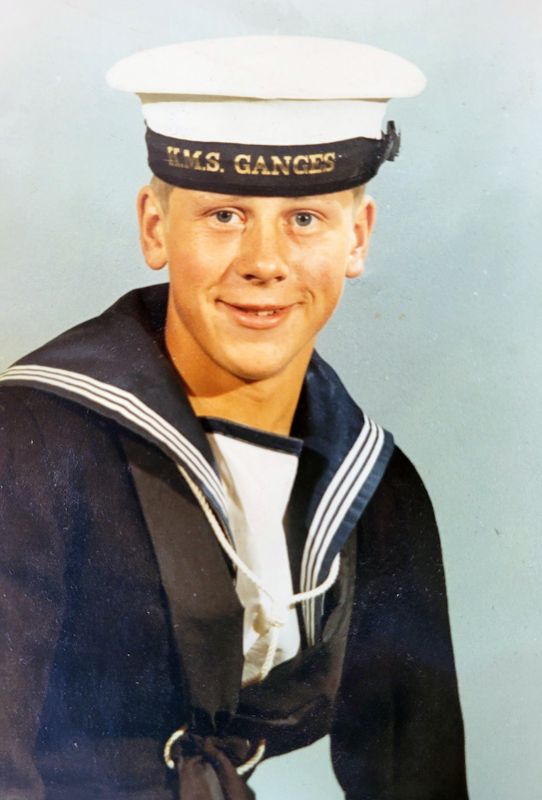 1971, SEPTEMBER - MARK SARTAIN (TOMO THOMAS), 28 RECRUITMENT.jpg