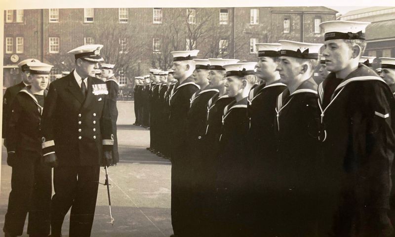 1967-68 - DENNIS STINTON, 07., 96 RECR., KEPPEL, 5 THEN 3 MESS, 260 CLASS, COMMODOREs INSPECTION, I AM NEAREST CAMERA
