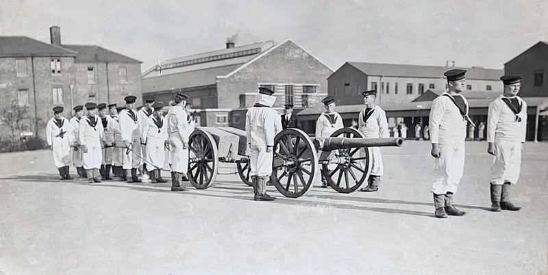 UNDATED - UNKNOWN FIELD GUN CREW, ON THE PARADE GROUND.jpg