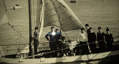 1971 - ROY PEARSON, 22 RECR., SAILING A CUTTER, CLOSE UP.jpg