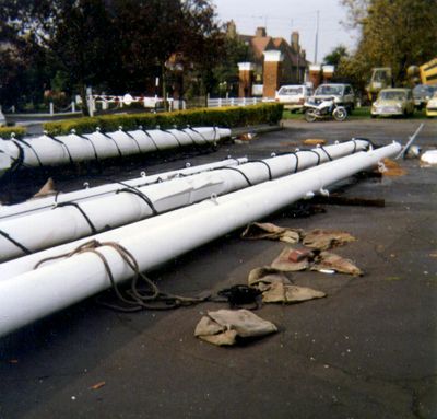 MAST REFIT    1988 - 1989