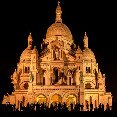 The front of Sacre Coeur at night