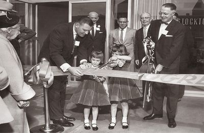 2023 HQ Ribbon Cutting 1606hi_sm.jpg