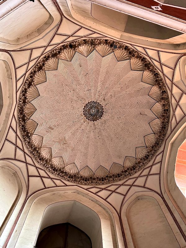 Dome in Humayuns tomb, New Delhi