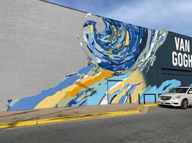 Advertising mural