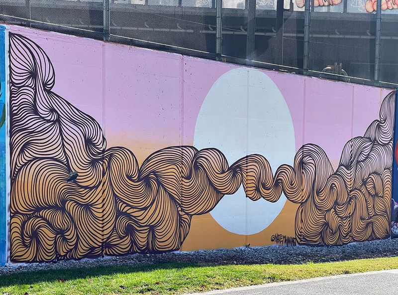 Metrorail tracks mural