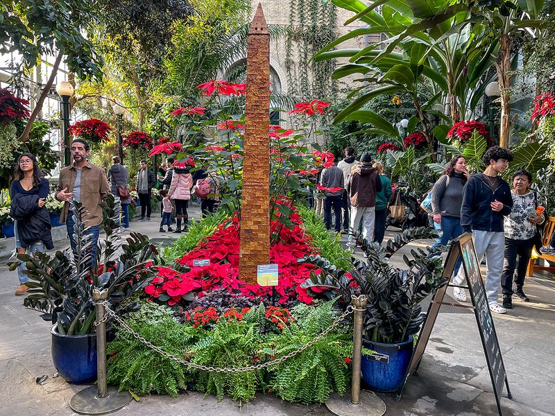 Washington Monument, made entirely of plant parts