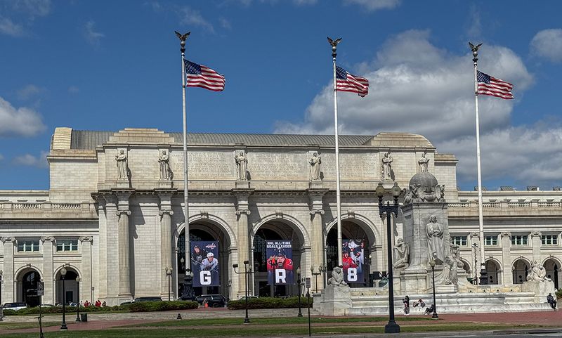 Union Station celebrates GR8 Alexander Ovechkin