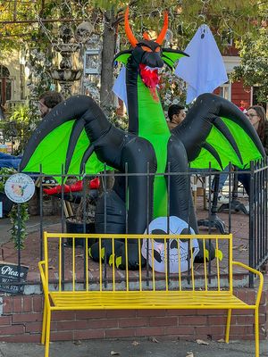 Capitol Hill goes all out for Halloween (5/8)