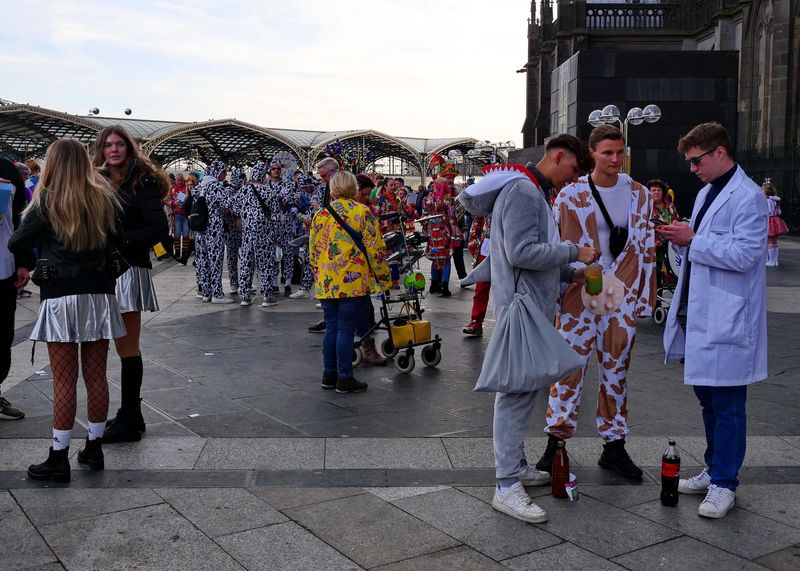 Koln: the carnival. 