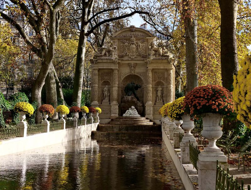 La Fontaine Mdicis, one of the most visited spots of the park. 