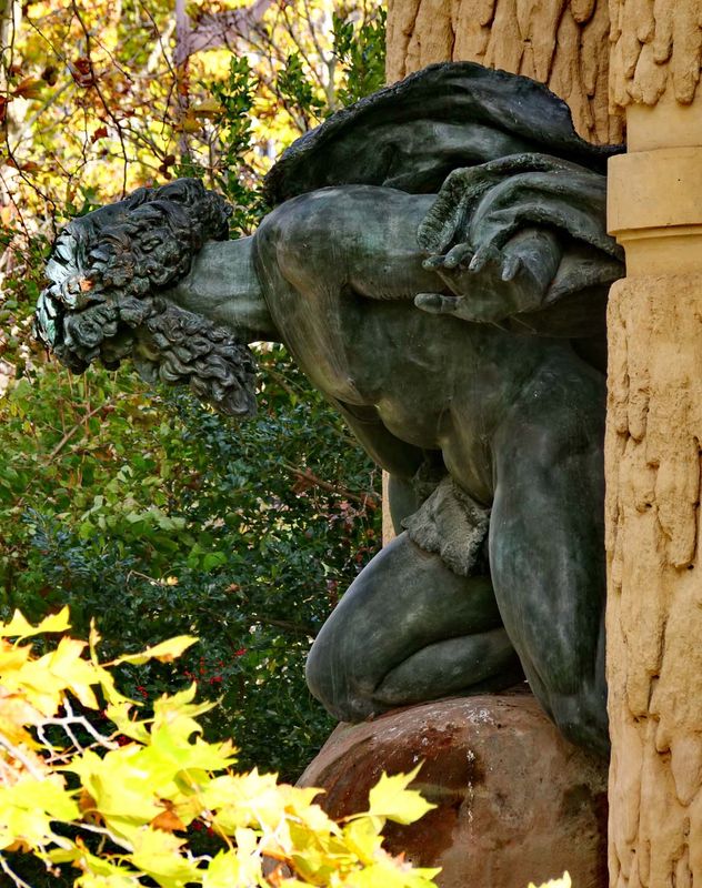Sculpture on the Fontaine de Mdicis. 