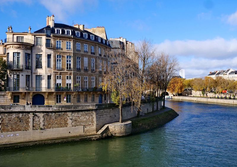 Paris; Jardin du Luxembourg in November; Notre Dame and Saint Louis Island (2022)
