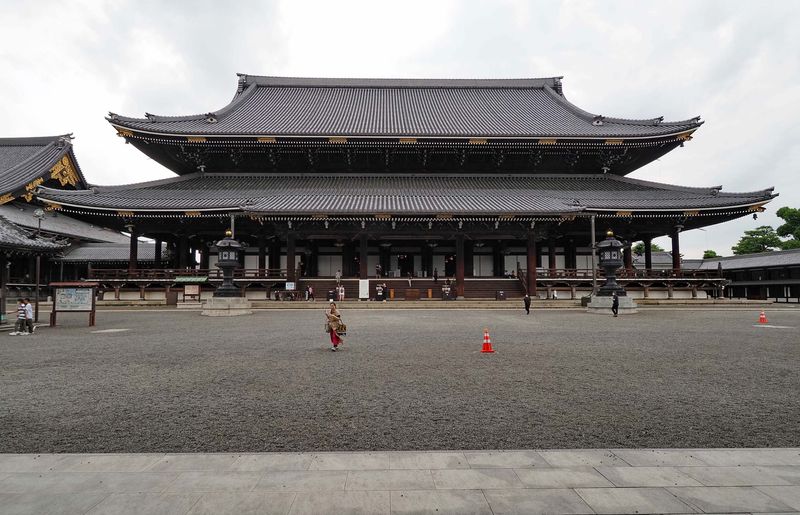 Kyoto; Higashi-Honganji Temple; main temple.