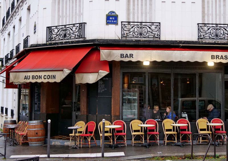 The bar Au bon Coin by the Parc Georges Brassens. 