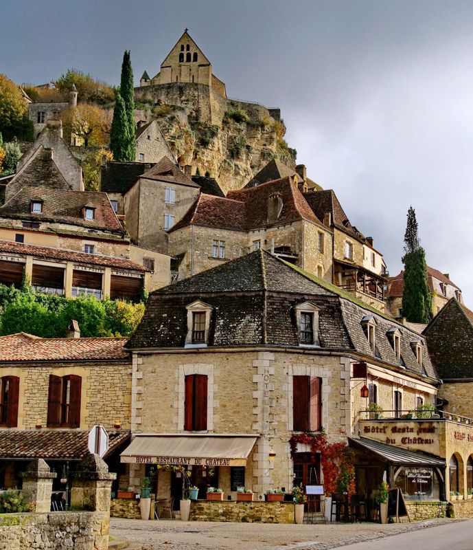 The Beynac village and castle. 