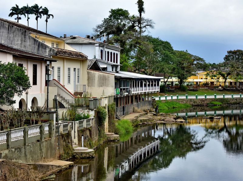 Morretes; the Nhundiaquara river.