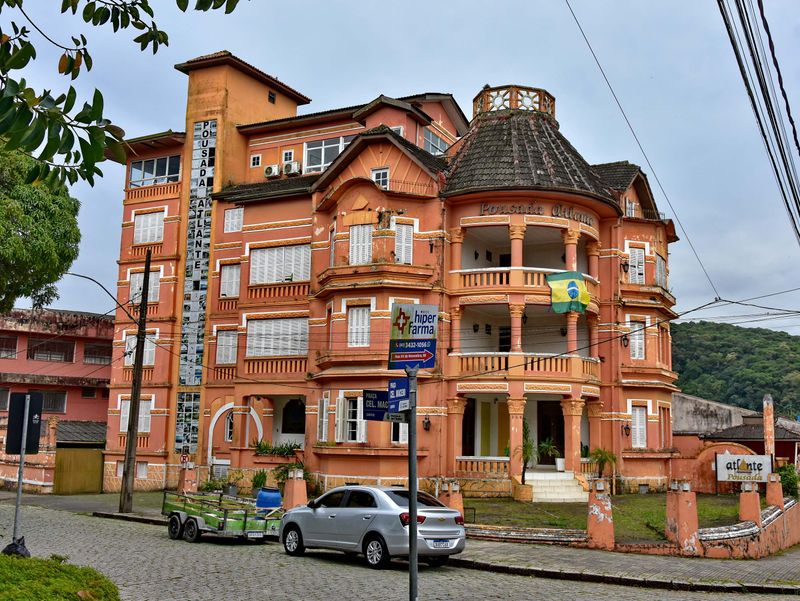 Antonina; the beautiful Hotel Atlante; unfortunately, in a bad shape.
