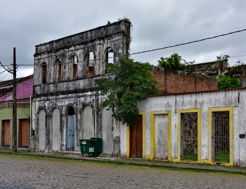 Antonina; the old houses.