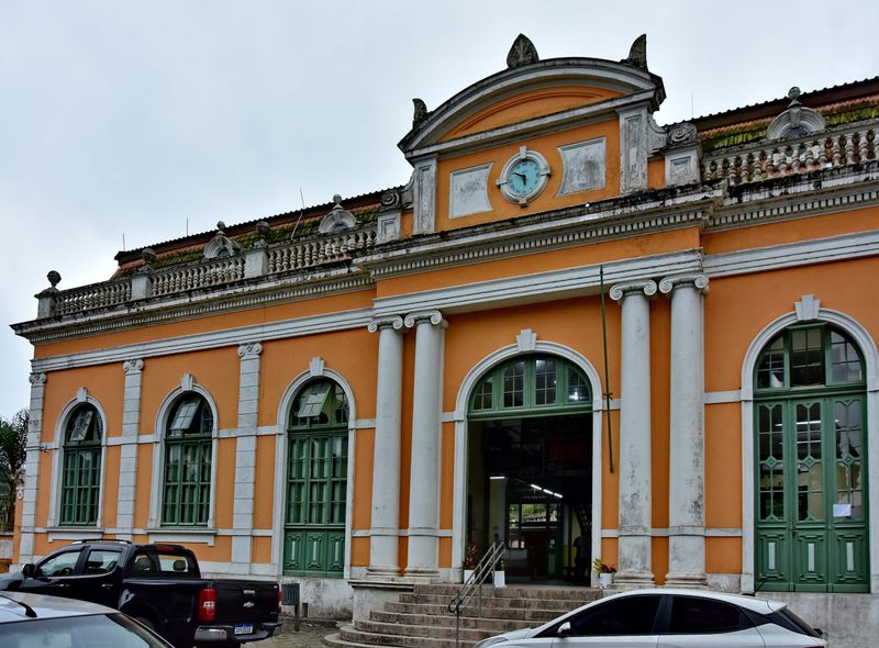 Frontal part of the train station; a very beautiful one, typical european style.