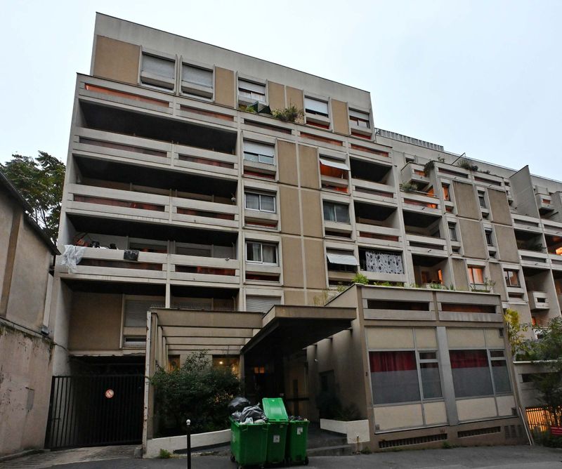This building was the first place I lived in Paris (1976-1977).