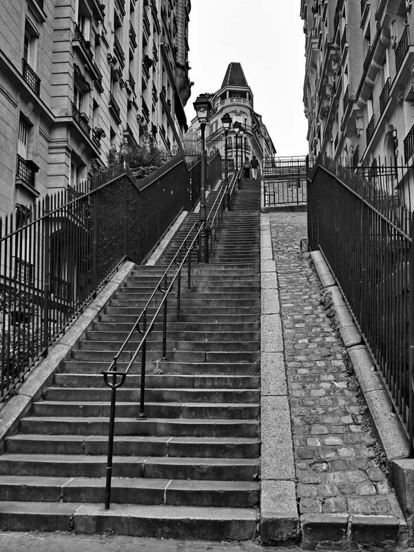 Stairs at rue Becquerel. 