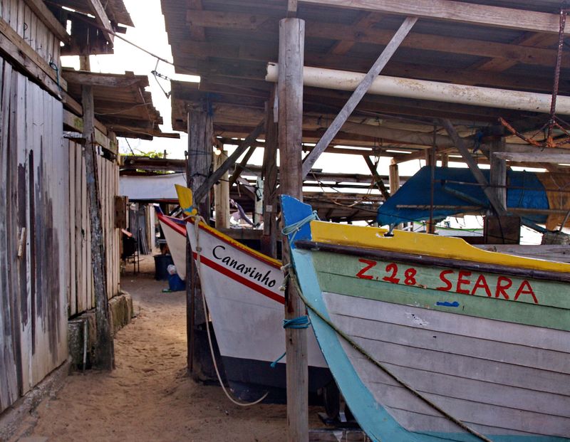 Olympus E-330; the Ponta do Leal.