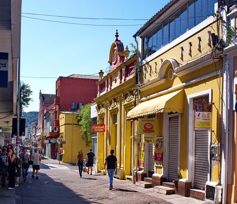 Olympus E-330; Florianópolis downtown; Conselheiro Mafra street,.