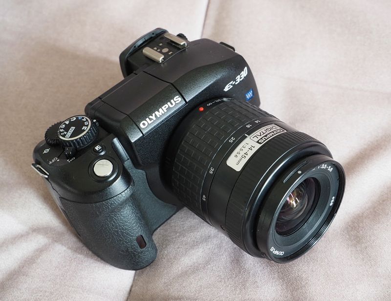 The Olympus Evolt E-330. 