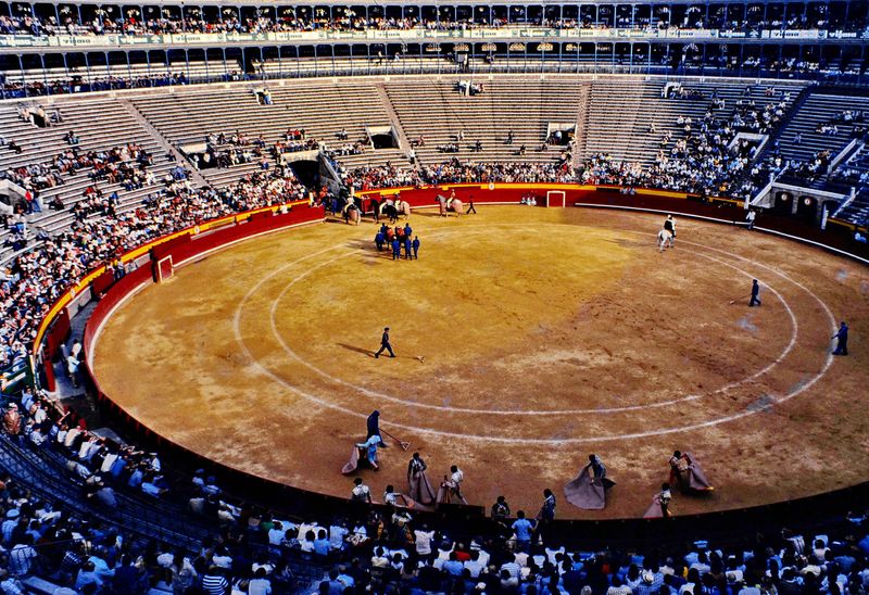 Valencia: bullfighting.